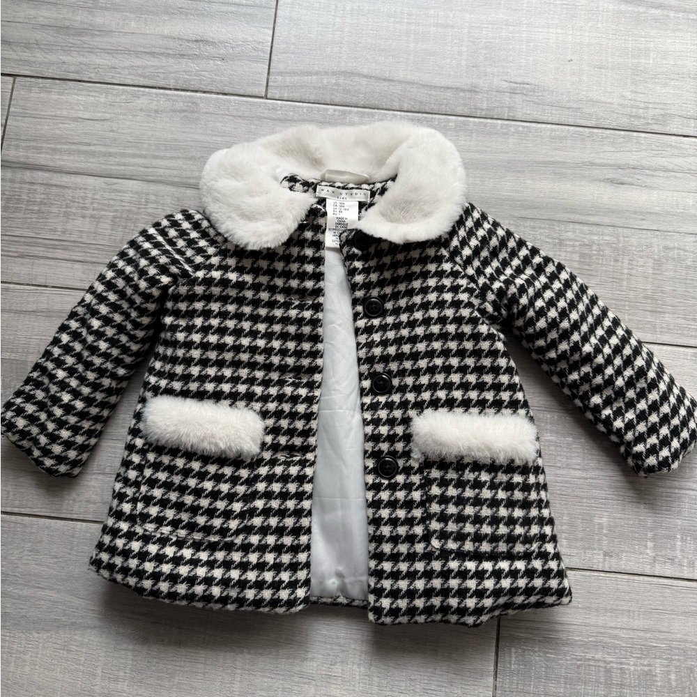 Max studio black and white herringbone fur girls toddler baby coat 18 months